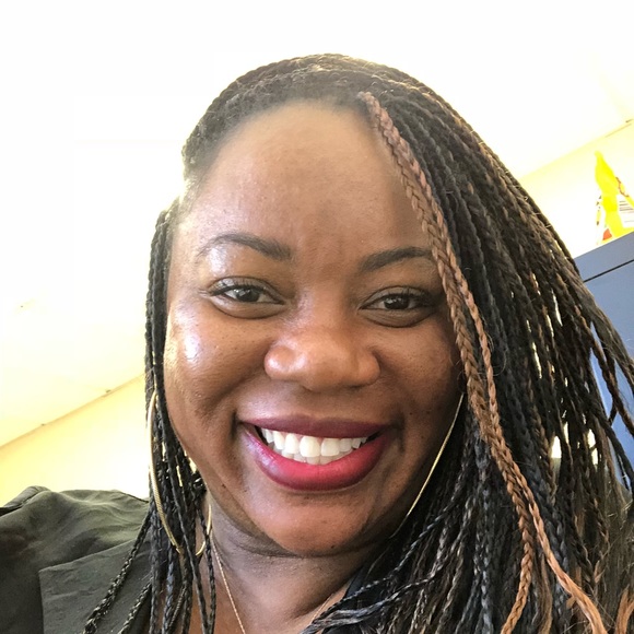 Meet your Posher, Krystal - Picture 2 of 2